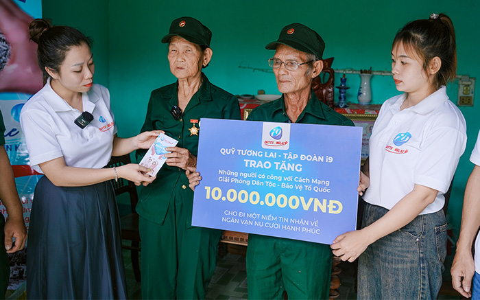 Hỗ trợ khách hàng chuyên nghiệp